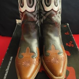 Women's cowboy boots